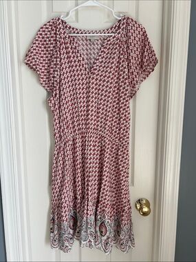 ⚜️ LOFT Pink & White Paisley Border V-Neck Dress